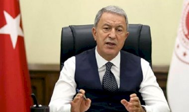 Hulusi Akar'ın uçağı acil iniş yaptı