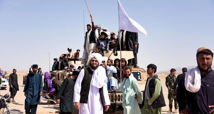 Afganistan'da Taliban'ın ilerleyişi sürüyor