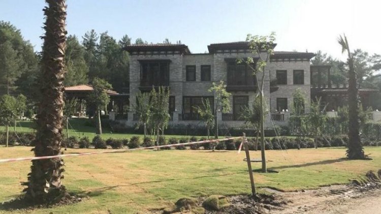 Yazlık Saray’ın çizimden sonra fotoğrafları da ortaya çıktı