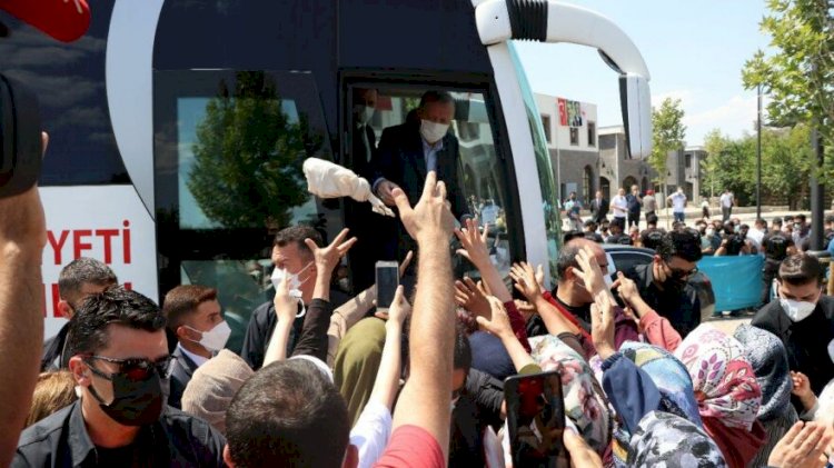 Erdoğan’dan AKP’lilere çağrı: Teşkilattan ayağı soğuyanların ayağına gidin