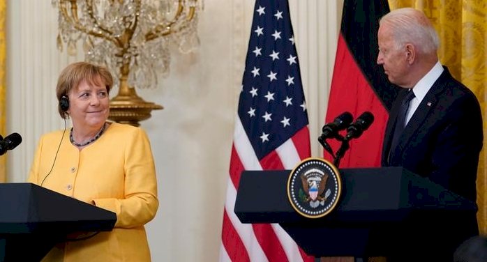 Biden ve Merkel'den "dış güçlere karşı birlik" mesajı