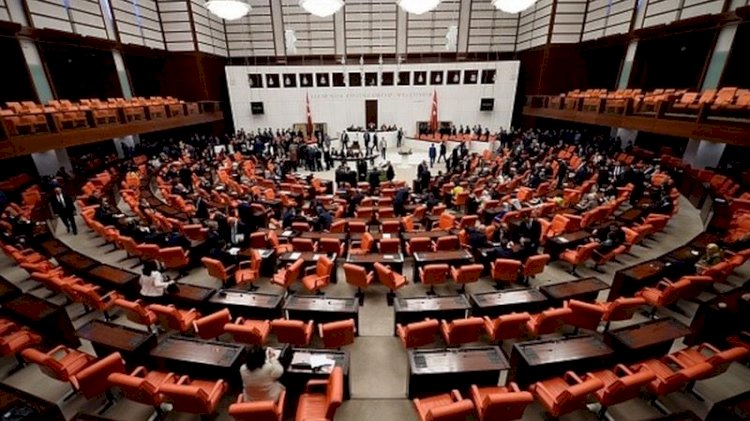 Ek gözaltı süresi uygulamasının 1 yıl daha uzatıldığı yasa teklifi kabul edildi