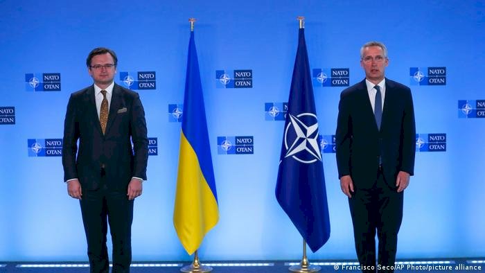 Зеленский подписал указ о неотложных мерах интеграции Украины в НАТО