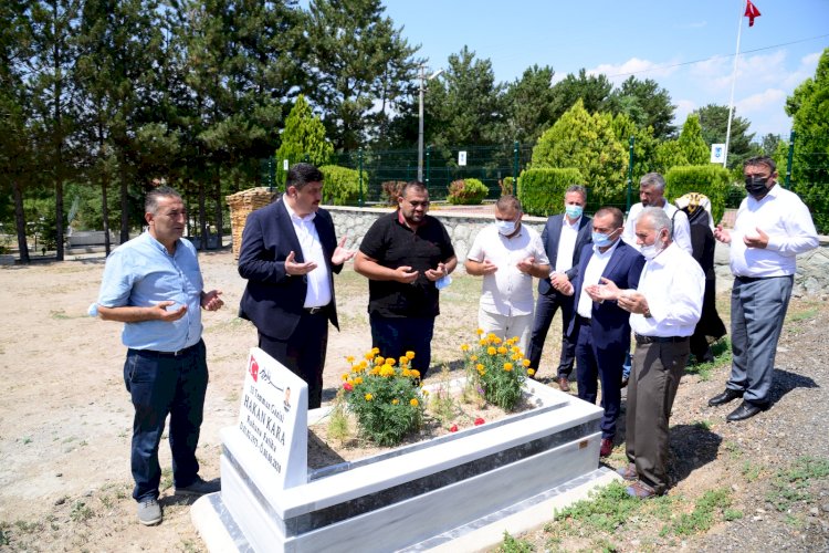 Kahramankazanlı şehitler mezarları başında dualarla anıldı