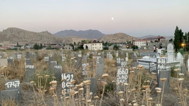 Van'ın göçmenlerle büyüyen kimsesizler mezarlığı