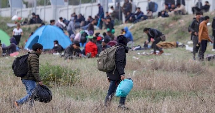 Yunanistan: Türkiye göçmenleri geri almıyor