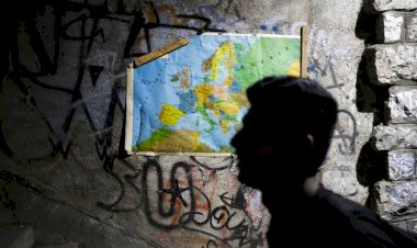 Yunanistan: Afgan göçmenler için Türkiye'ye daha fazla destek verelim