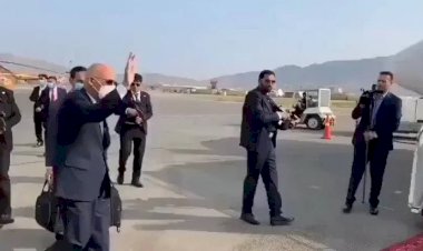 Rusya: Eşref Gani'nin yanına aldığı para helikoptere sığmadı, pistte banknotlar bırakarak kaçtı