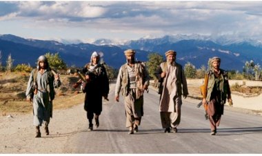Taliban'ın Kabil'e dönüşü: Batı, Afganistan'ı nasıl terk etti?