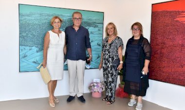 Touch Sanat Galerisi Hebil''de  İstanbul'dan Bodrum'a Sergisiyle  kapılarını açtı..