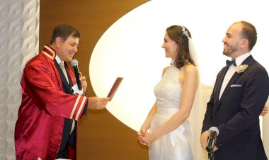 Havada Başlayan Arkadaşlık Nikâhla Taçlandı