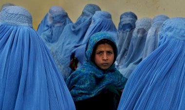 Taliban ile kadınları baş başa bıraktılar