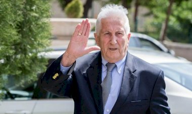 28 Şubat davasında tutuklanan Çevik Bir, Adli Tıp Kurumu'na sevk edildi