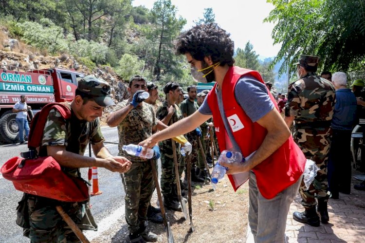 Azerbaycanlı Yangın Söndürme Ekibine Kızılay’dan Beslenme Desteği