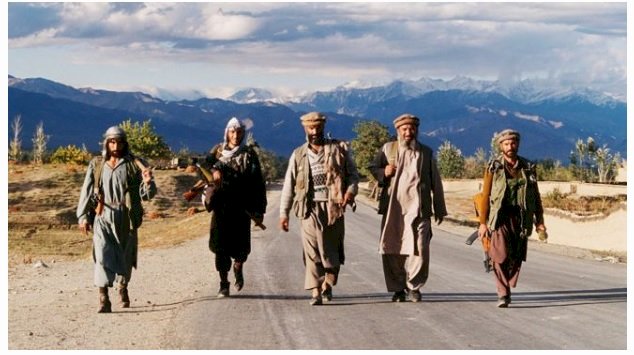 Taliban'ın Kabil'e dönüşü: Batı, Afganistan'ı nasıl terk etti?