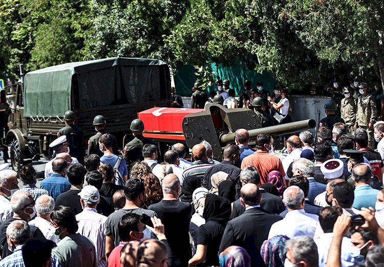 Şehit iki askerimiz son yolculuklarına uğurlandı