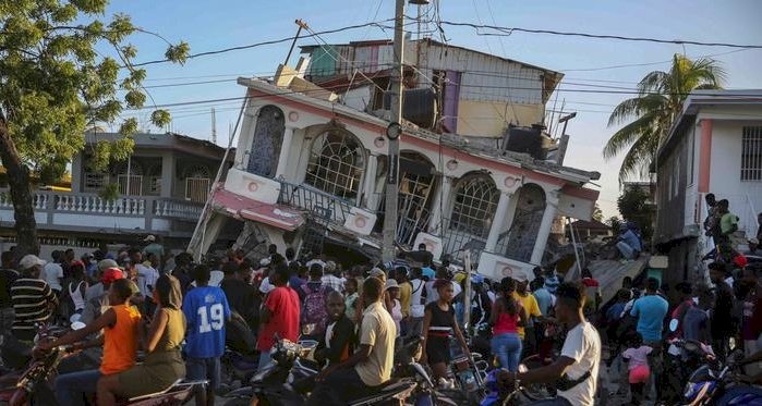 Haiti depreminde ölü sayısı 2 bine yaklaştı