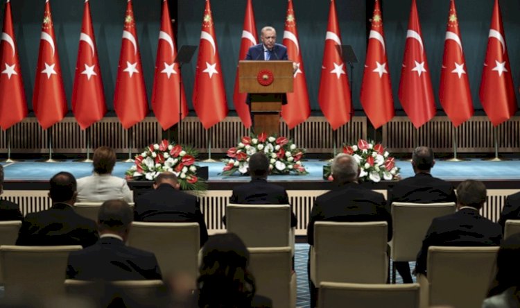 Deniz Zeyrek: Erdoğan sonbaharda kabine revizyonuna gidebilir