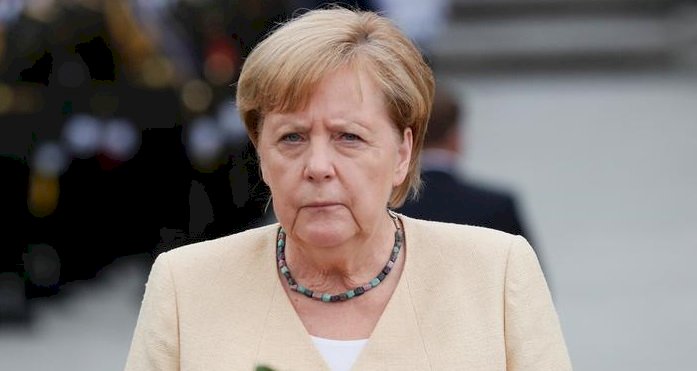 Меркель прибула з візитом до Києва