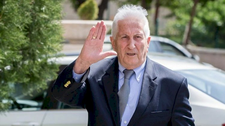 28 Şubat davasında tutuklanan Çevik Bir, Adli Tıp Kurumu'na sevk edildi