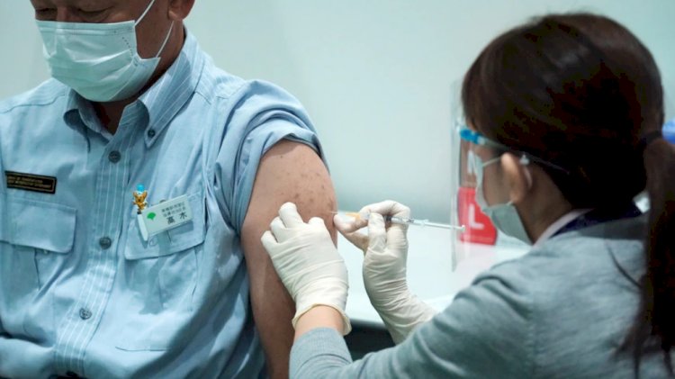 2 People Die in Japan After Moderna Shots From Tainted Batch