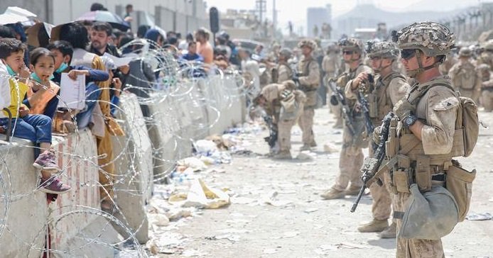 США почали виведення військових з аеропорту Кабула