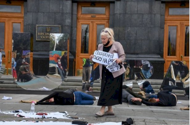 В Киеве Зеленского призвали поддержать "заложников Кремля"