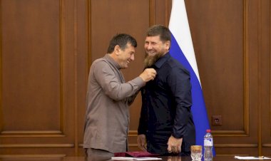 Рамзану Кадырову вручили орден «Нохчийн мотт 1алашбарна а, кхиорна а»