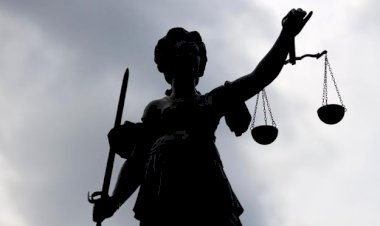 Yeni adli yıl "siyasetin gölgesinde" açıldı
