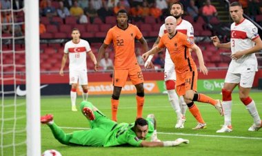 Hollanda karşısında tel tel dökülen A Milli Takım’da Şenol Güneş tepkisi…