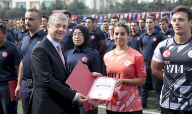 37’Sİ KADIN, 208 İTFAİYECİ MEZUN OLDU