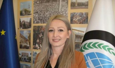 'Dr. Sadık Ahmet'in yaktığı meşaleyi asla söndürmeyeceğiz! Türk doğduk,Türk öleceğiz'