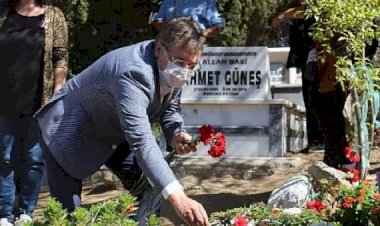 Tuncel Kurtiz vefatının 8’inci yılında Edremit’te anıldı