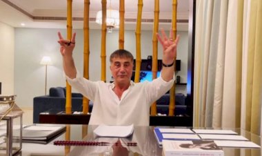 Sedat Peker’in karşısında yapılan gazetecilik mi aracılık mı?