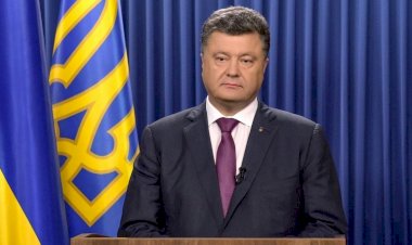 Канал Порошенко поздравил его с Днем рождения нереалистичным видео