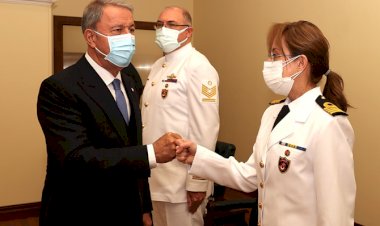 Hulusi Akar, Bahriyeliler ile bir araya geldi