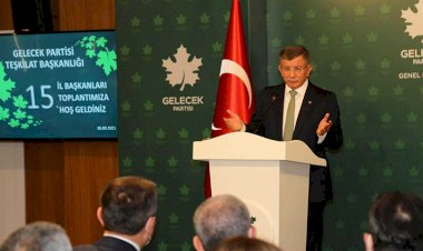 Davutoğlu'dan Erdoğan'a Soçi tepkisi: Ya bakanlarına güvenmiyor ya da ehliyetlerine inanmıyor