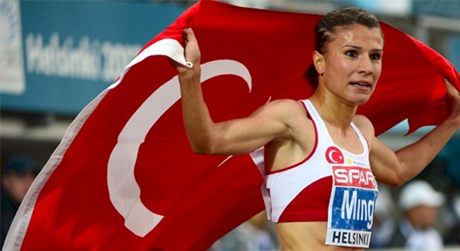 Eski milli atlet Süreyya Ayhan, öğretmen olarak bir ortaokula atandı