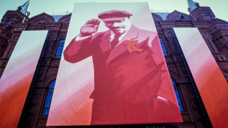 Rusların yarısı Sovyet modeli siyasal düzen, üçte ikisi sosyalist ekonomi istiyor