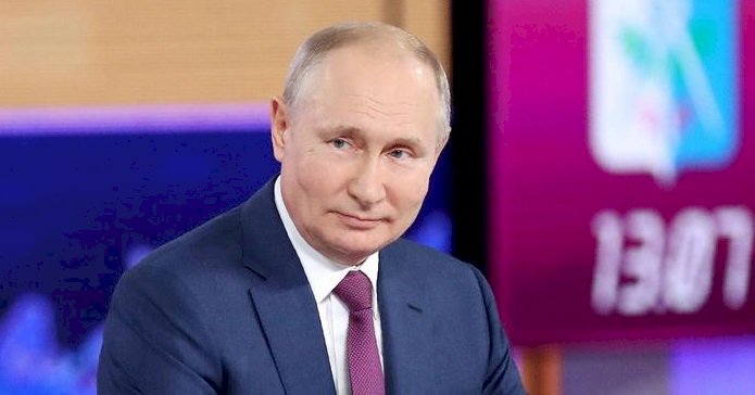 Putin'in partisi oy kaybına rağmen kazandı