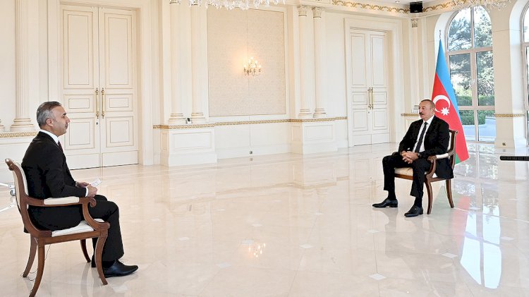 Aliyev Karabağ Savaşı'nın yıl dönümünde konuştu, gözyaşlarını tutamadı