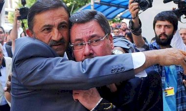 Melih Gökçek'in gittiği camiide yurttaşlar safları terk etti