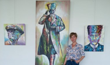 BOŞNAK KIZINDAN HARİKA ATATÜRK RESİMLERİ