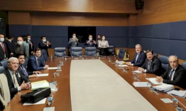 Muhalefet 'Sistem Değişikliği' İçin Meclis'te Buluştu