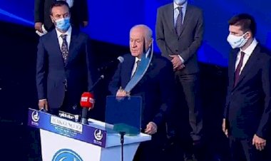 Devlet Bahçeli: Elinizde her zaman kalem yeri geldiğinde de Zülfikar bulunsun