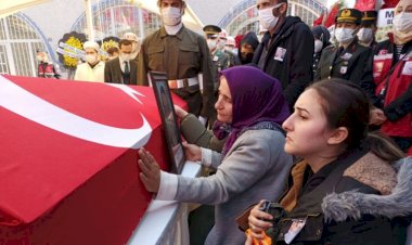 Fırat Kalkanı bölgesinde şehit olan Tayfun Özköse toprağa verildi