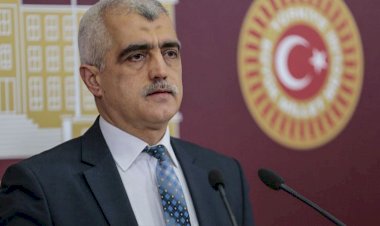 Gergerlioğlu, çıplak arama yapılabileceğine dair mahkeme kararını paylaştı