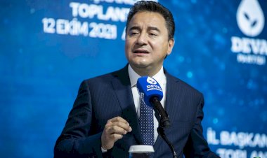 Babacan, AK Parti'nin ilk dönemine sahip çıktı: Kaldığımız yerden devam edeceğiz