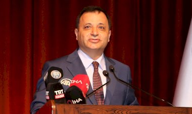 Anayasa Mahkemesi Başkanı Zühtü Arslan'dan özerklik ve özgürlük vurgusu