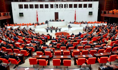 Suriye ve Irak'a sınır ötesi operasyonunun uzatılmasını öngören tezkere Meclis'e sunuldu